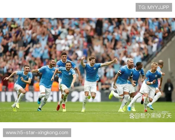 切尔西中场串联流畅，比赛节奏完全掌控