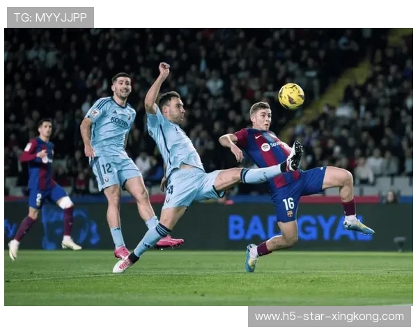 西甲巴萨角球战术收效，高点制胜